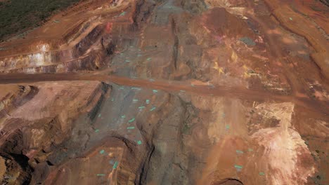 fotografía de exploración de un sitio minero en una zona rural de australia occidental