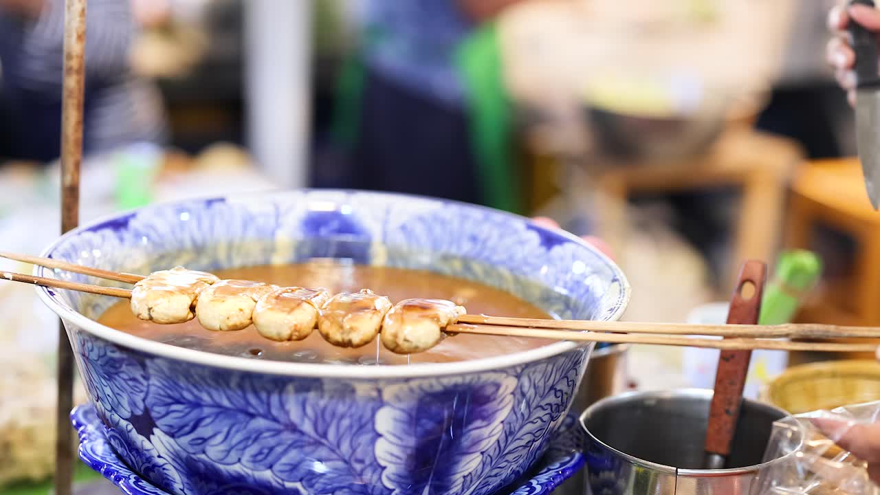 롱 라트 마요름 시장 에서 바나나 를 는 것