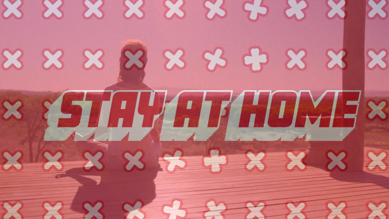 텍스트의 애니메이션 집에 머물면서 십자가가 움직이고 백인 여성이 명상하고 있습니다.