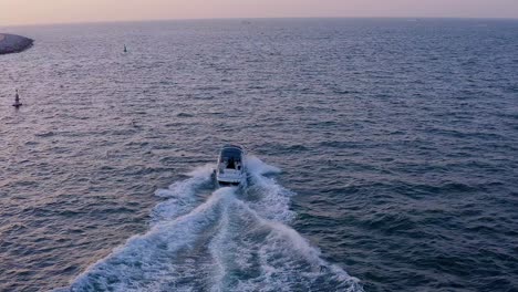 4k vídeos de dubái, carrera de lanchas rápidas en el mar arábigo, dubái, emiratos árabes unidos, imágenes de drones