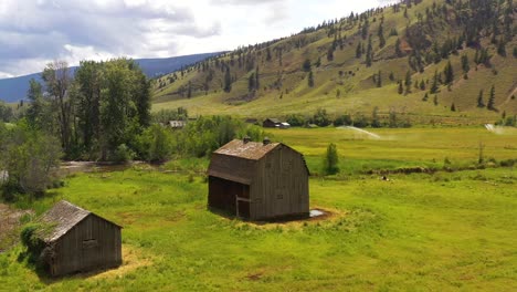 Rural-Relics:-Forgotten-Buildings-by-a-Creek-in-Clinton,-BC