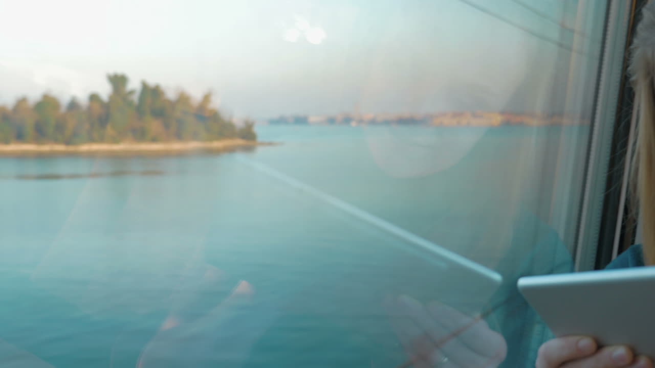 Utilizzo di un Tablet PC durante un viaggio in treno