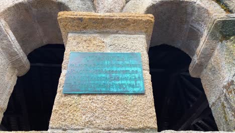 antigua placa de texto, domus municipalis de bragança, portugal