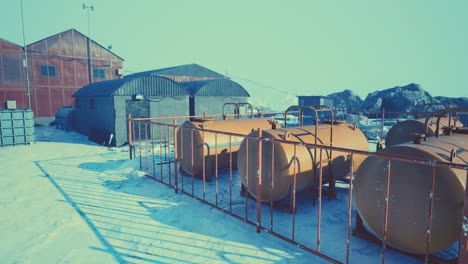 vista de la antigua base antártica en la estación del polo sur en la antártida