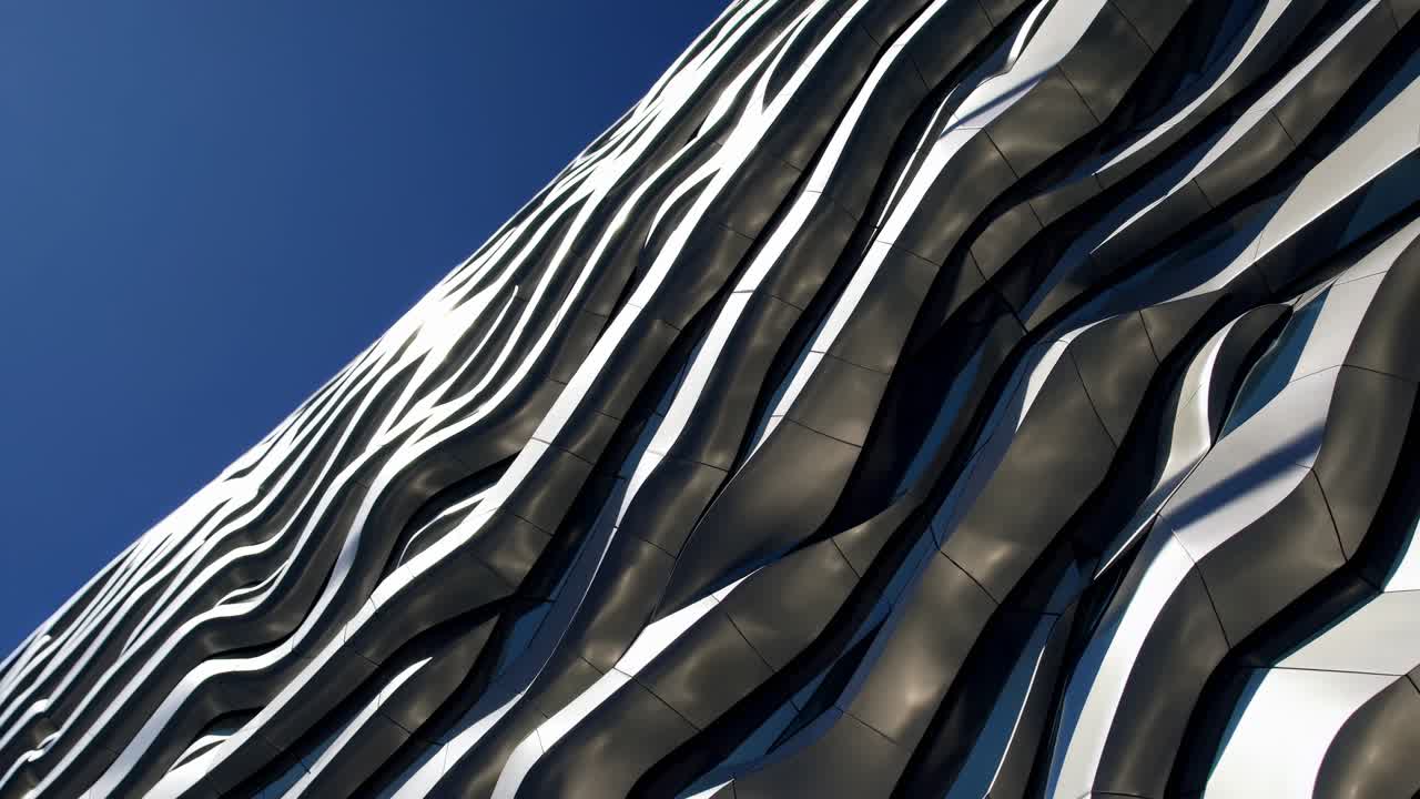 fachada de un edificio de arquitectura moderna