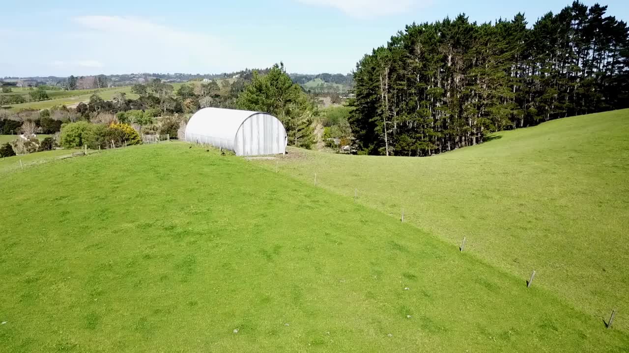 tomas de drones de tierras de cultivo, campo, área abierta