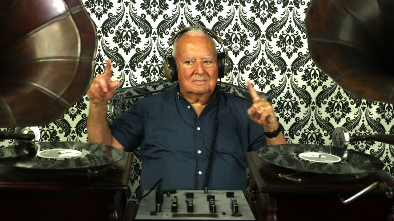 할아버지 축음기 15