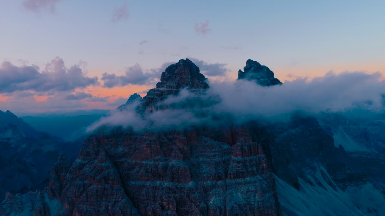 parque natural nacional de tre cime en los alpes dolomitas. la hermosa naturaleza de italia.