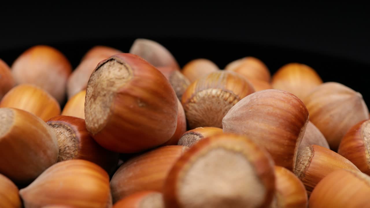 hazelnuts (looping)