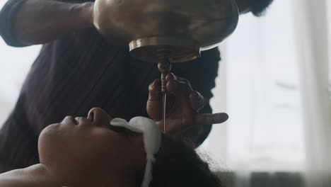 ayurvedic shirodhara treatment