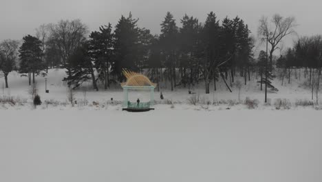 Park-covered-by-snow,-winter-time