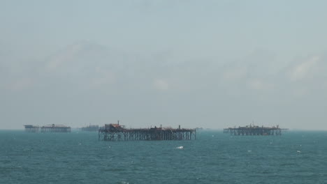 Oil-Platform-in-Caspian-Sea-Offshore-Oil-Rig-Drilling-Platform-Off-the-Baku,-Azerbaijan