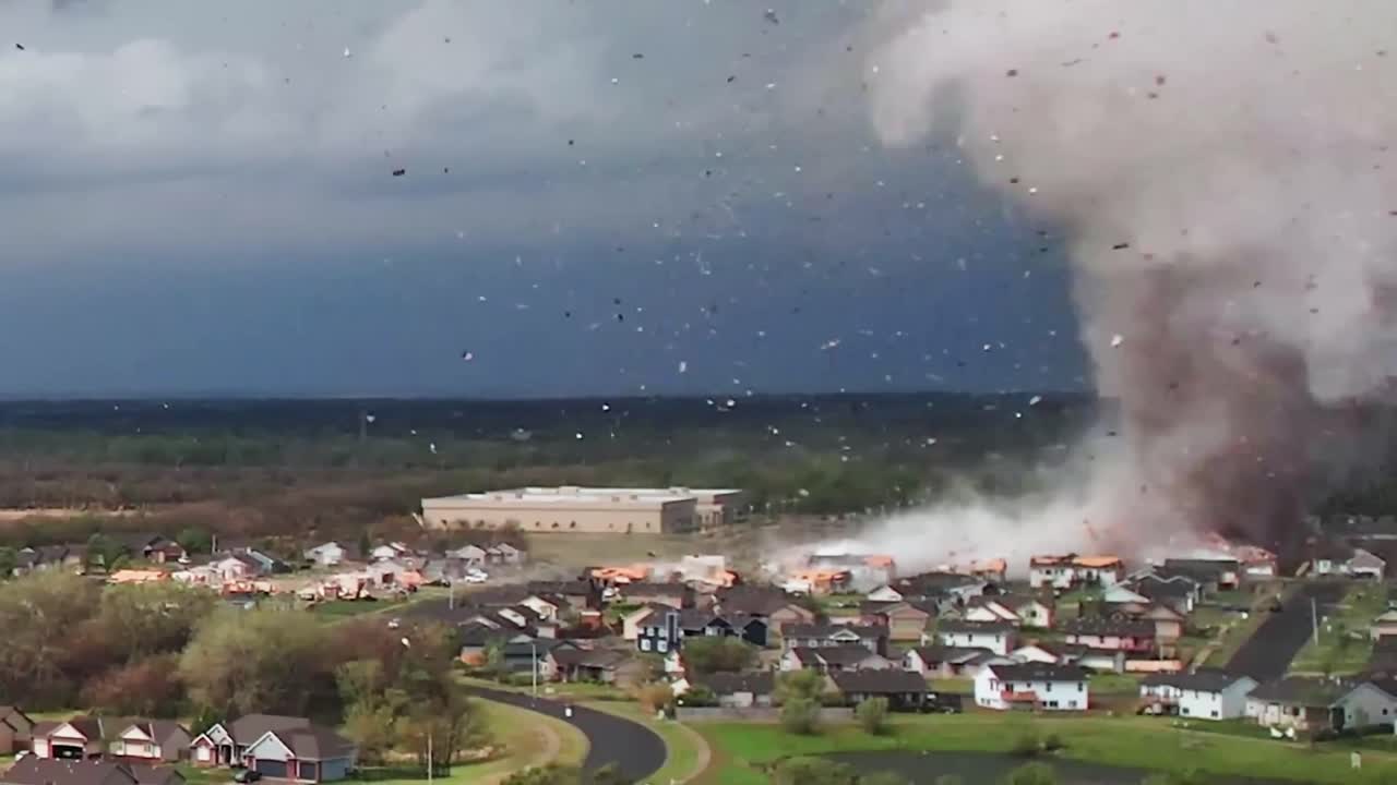 Wild Dangerous 4K Footage of Tornado Ripping Through Neighborhood
