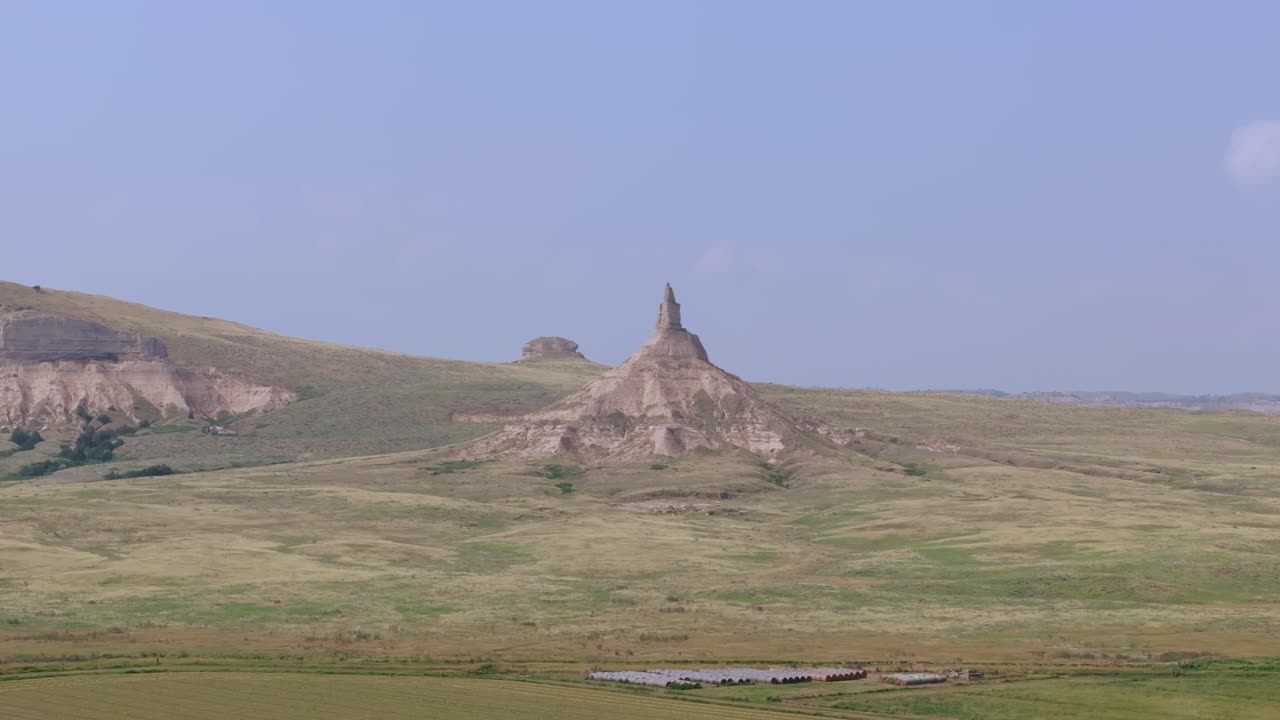 Chimney Rock, Nebraska landscape with vast plains under clear sky