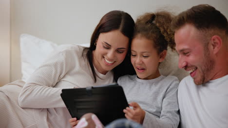 Happy-family,-laughing-or-tablet-for-social-media