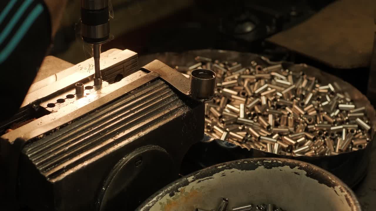 Drilling machine with drill bit for tapping