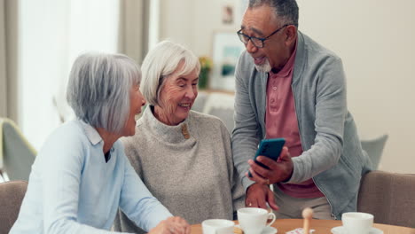 Hablar,-Teléfono-Y-Personas-Mayores