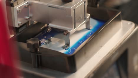 impresión 3d de coronas y puentes dentales en postprocesamiento
