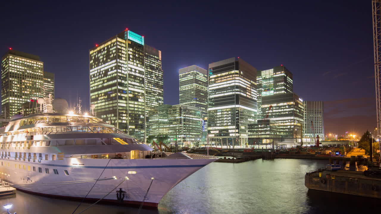 도크 랜드 보트 밤 4k 01