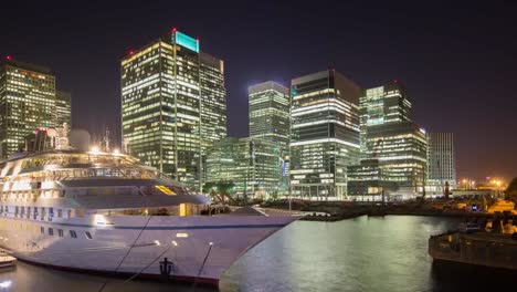 docklands barco noche 4k 01