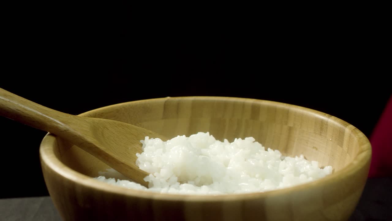 나무 그 에 증기 를 넣은