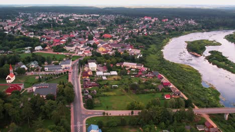 Río-Daugava-Cerca-De-La-Ciudad-De-Kraslava