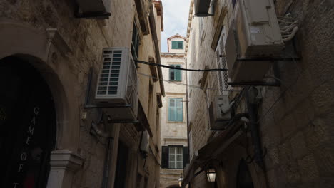 Medieval-Narrow-Streets-At-The-Historical-Town-Of-Dubrovnik,-Croatia