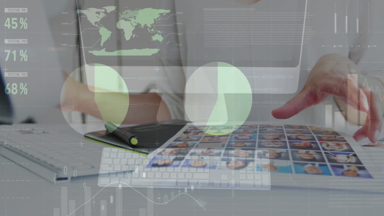 animación de la interfaz infográfica sobre la cámara y mujer biracial comprobando fotos de perfil.