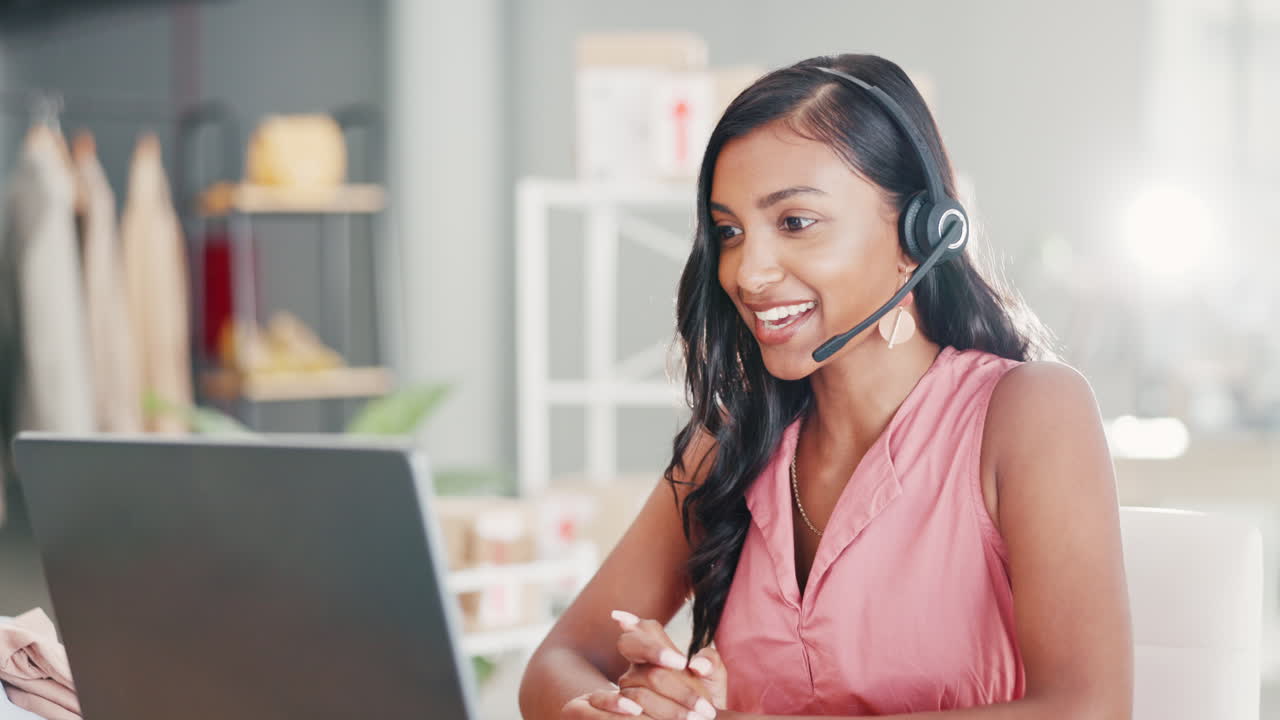 Call center, startup e stilista donna