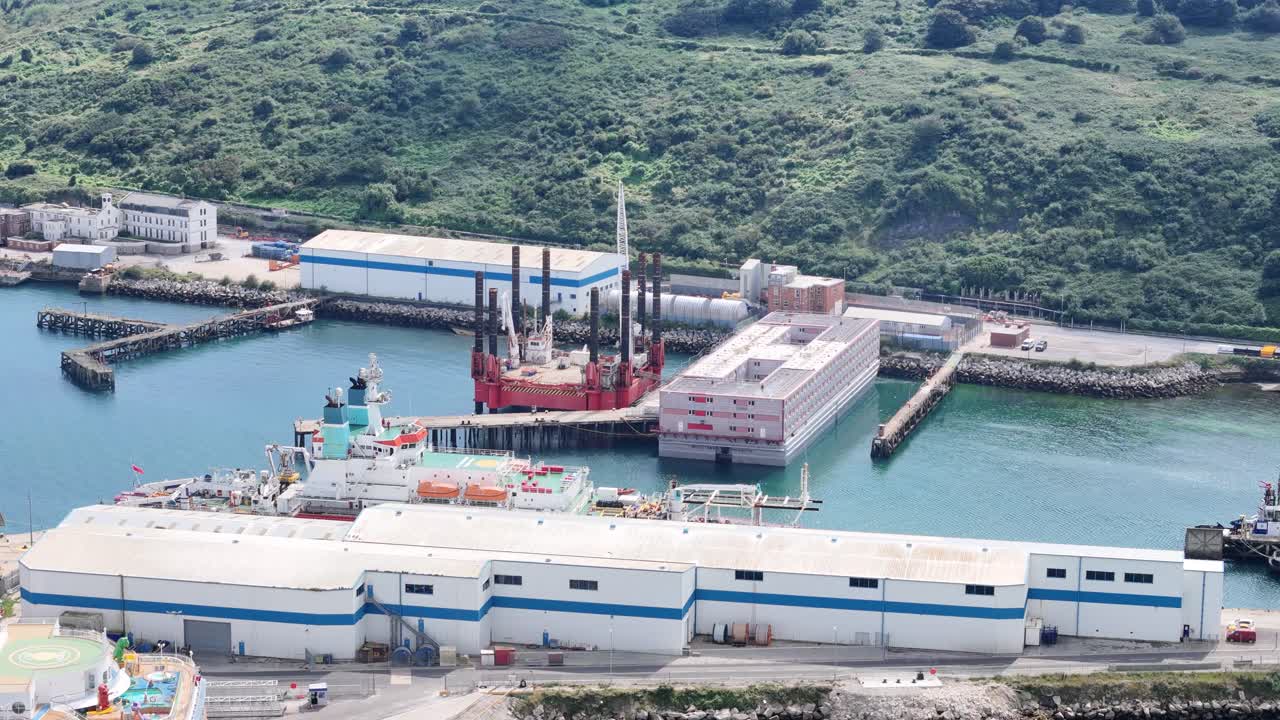 비비 스홀름 이민자 숙박함 포틀랜드 도르 영국 항공 4k 영상