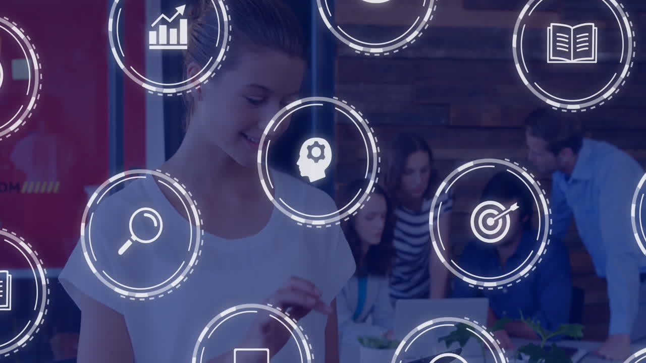 iconas de negocios animación sobre diversas personas que trabajan en la oficina