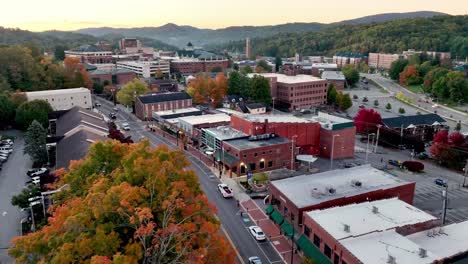 Herbstblattfarbe-In-Boone-NC,-North-Carolina