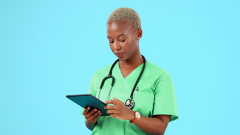 Black-woman,-doctor-and-tablet-in-healthcare