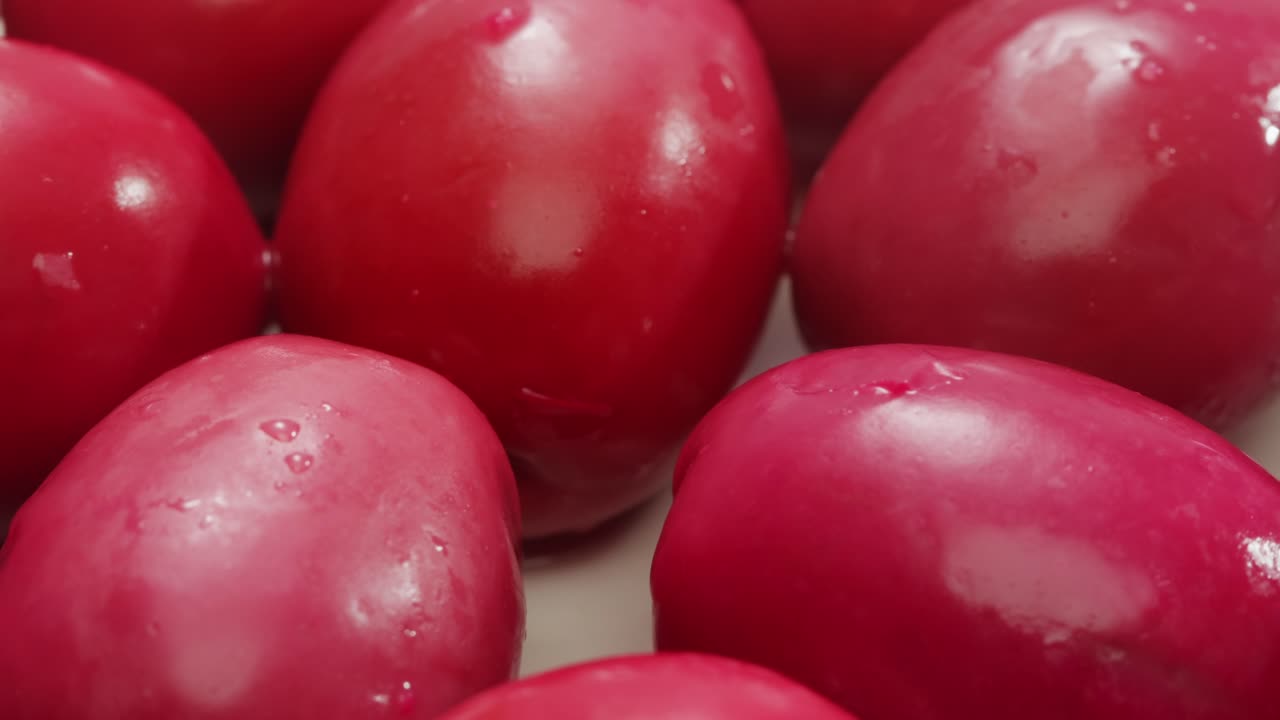 고품질의 4k 영상으로 그리스에서 배경으로 인 둥근 녹색 올리브.