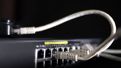 cables ethernet utp en el interruptor toma de zoom medio