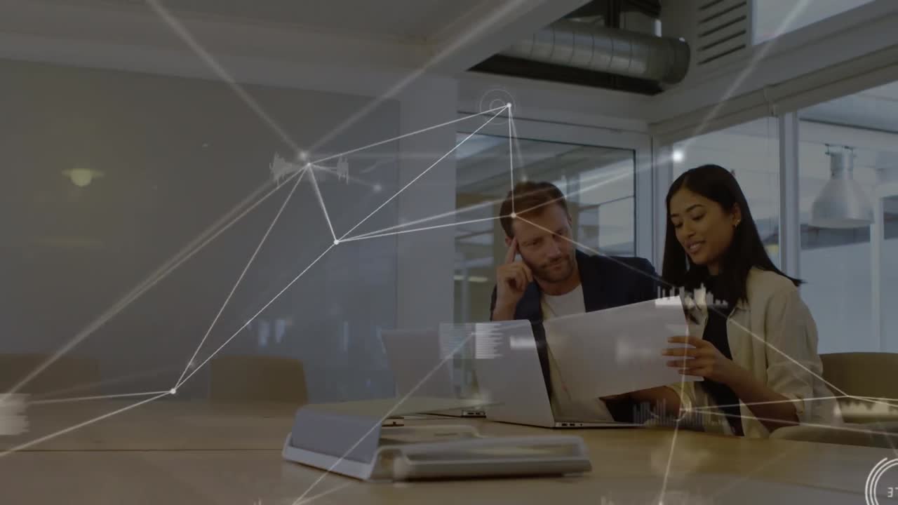 animación de las conexiones entre diversos compañeros de trabajo en la oficina