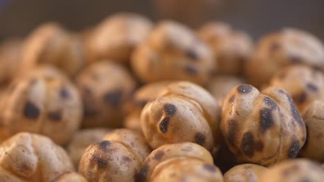 garbanzos asados en primer plano