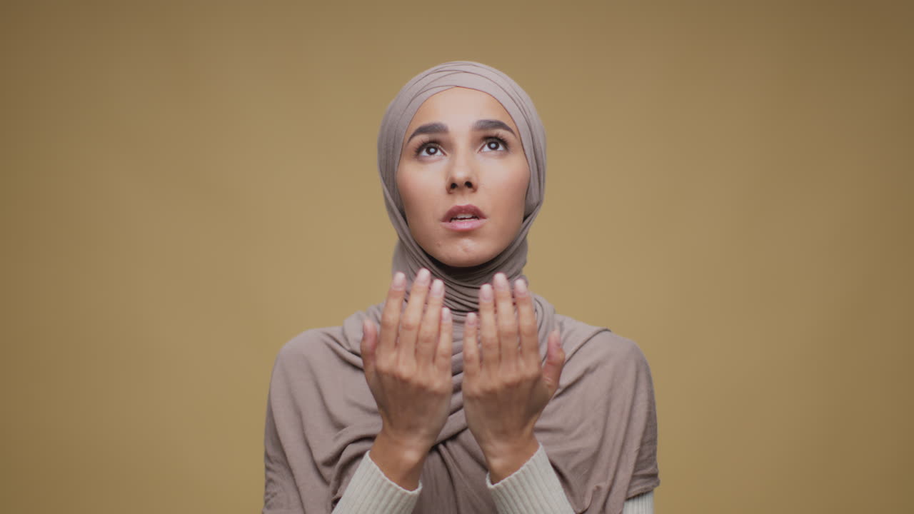 Dua Eden Müslüman Kadın