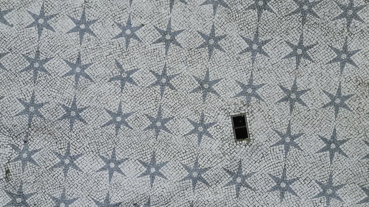 acera portuguesa, patrón en una acera en lisboa