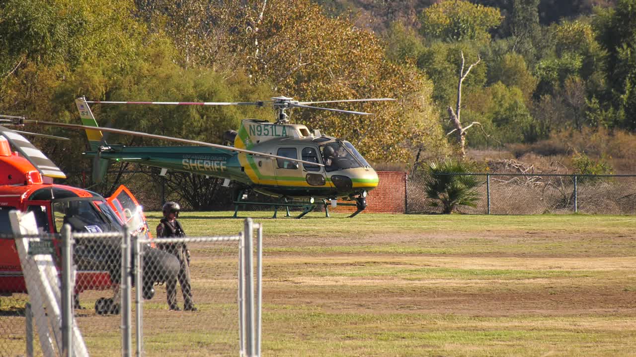 보안관 헬리콥터 이륙 준비