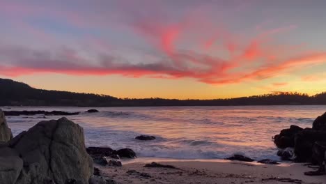 Carmelo-Junto-Al-Mar-Puesta-De-Sol-En-Monterey,-California