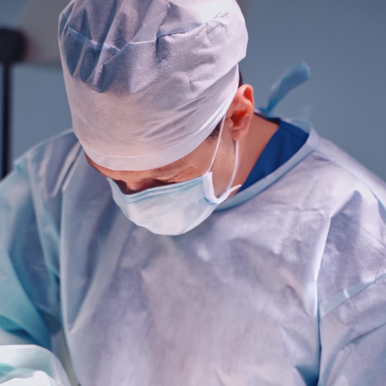 Medico in sala operatoria