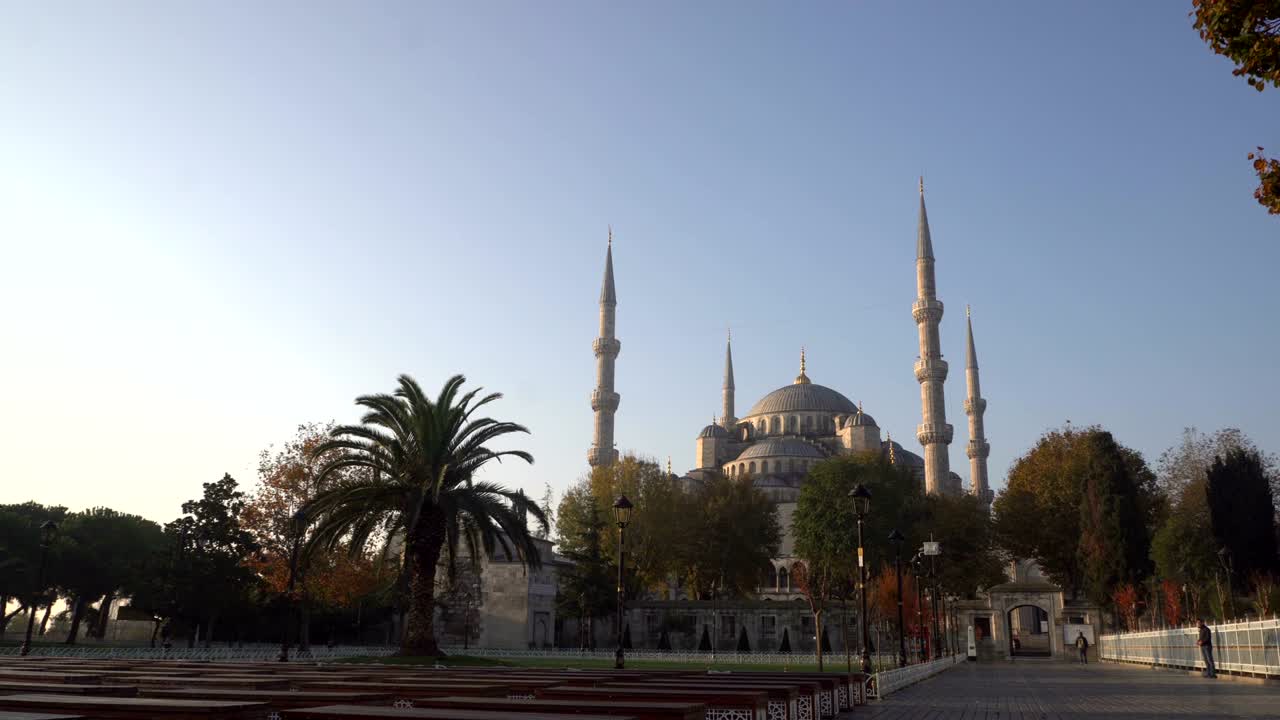 mezquita del sultán ahmet temprano en la mañana