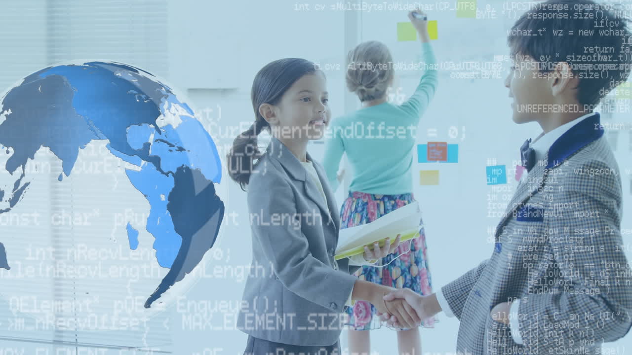 지구와 데이터가 움직이는 학교 학생들이 손을 흔들고 있습니다.