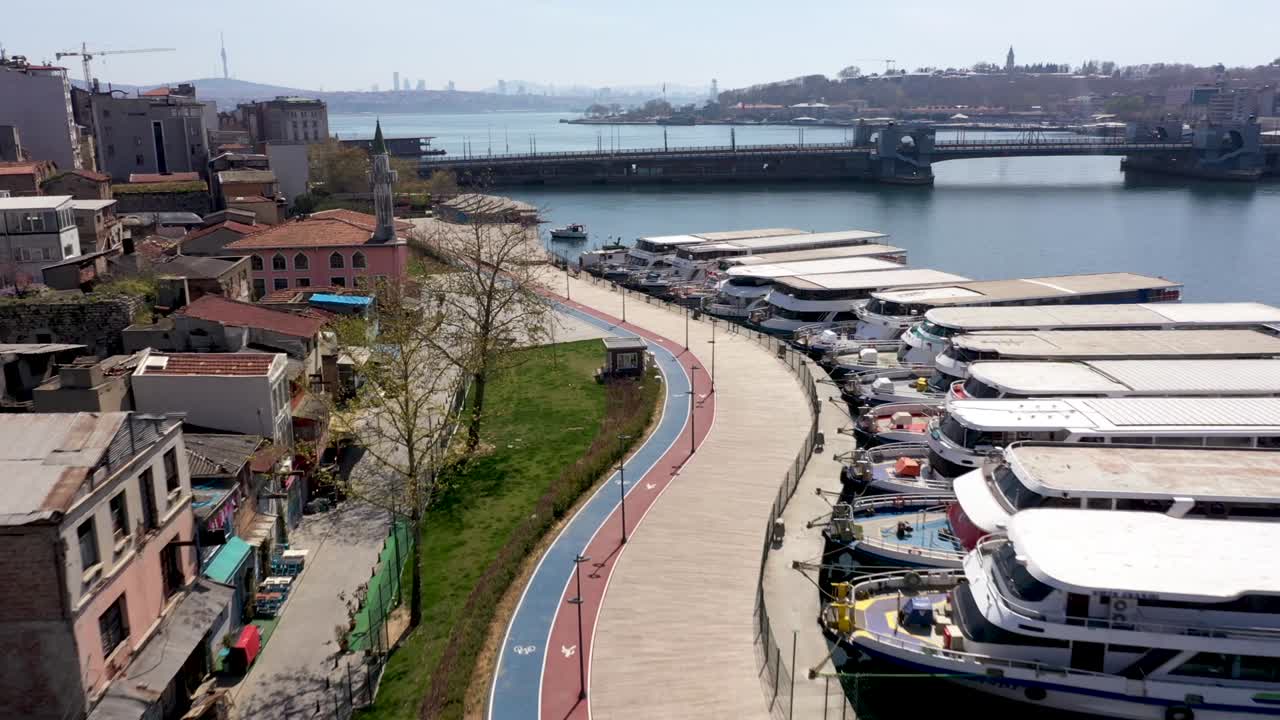 imágenes de drones en el cuerno de oro, estambul, oe01