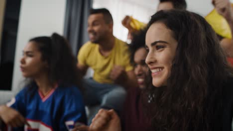 Nahaufnahme-Eines-Porträts-Einer-Jungen-Afrikanischen-Frau-Im-Studio