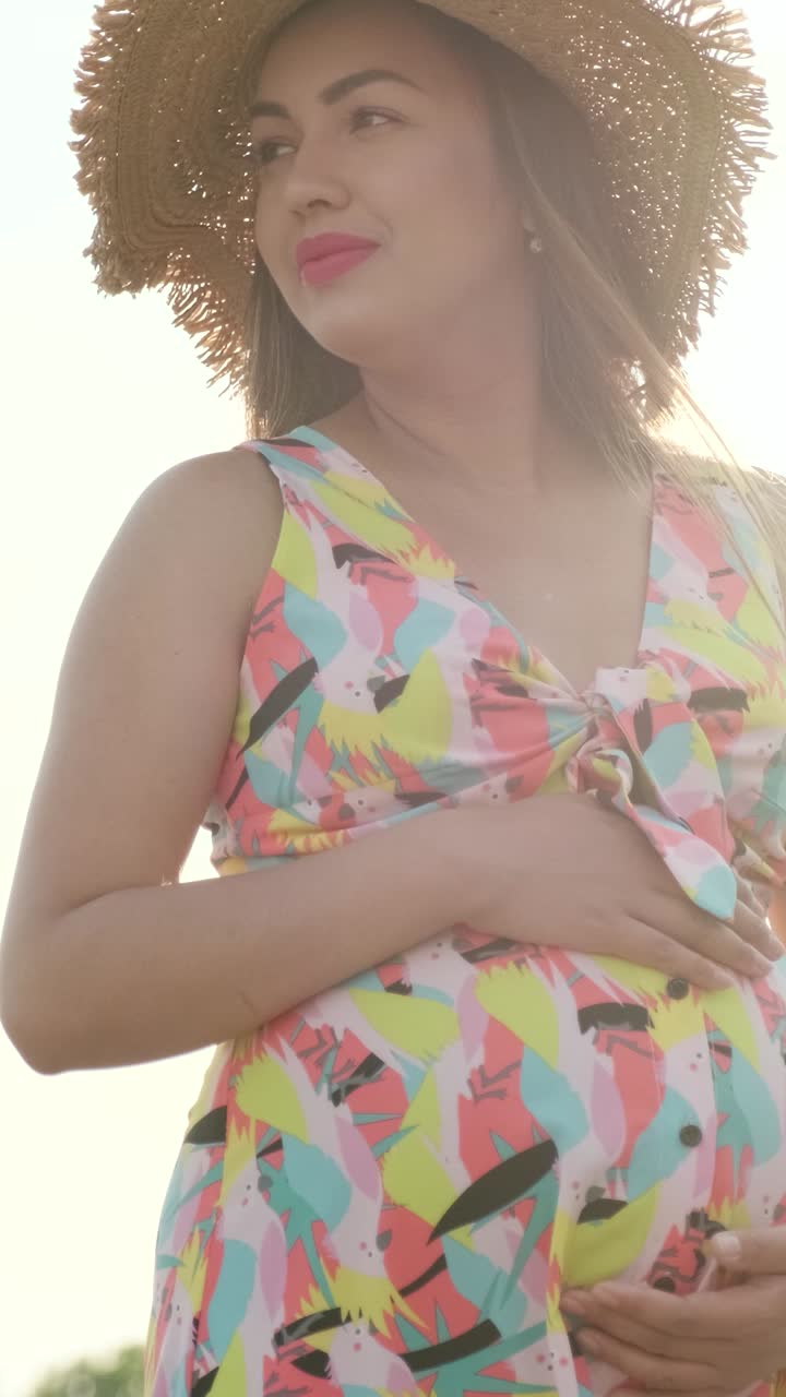 모자 입은 여자