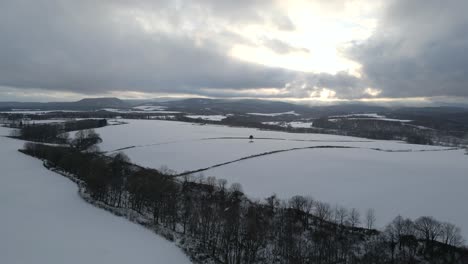 Snow-falling-in-countryside-nature-of-Japan