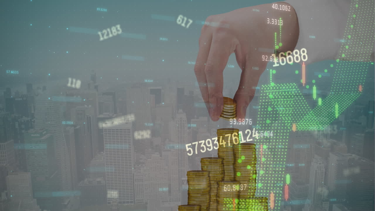 animación de procesamiento de datos y monedas en la mano sobre el paisaje urbano.