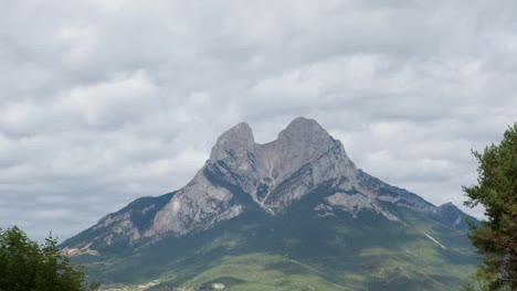 pedra forca 0 20